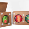 2 scatole regalo da uno e due vasetti con all interno vasetti con crema spalmabile e etichette edizione speciale natale