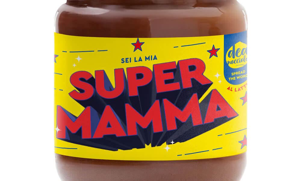 Crema spalmabile al latte edizione speciale festa della mamma, etichetta gialla con scritta rossa Sei La Mia Super Mamma