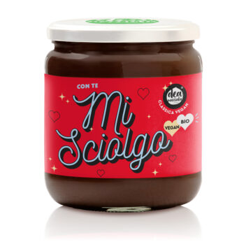 vasetto di san valentino con al centro la scritta con te mi sciolgo