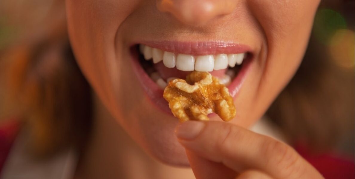 mangiare frutta secca oleosa